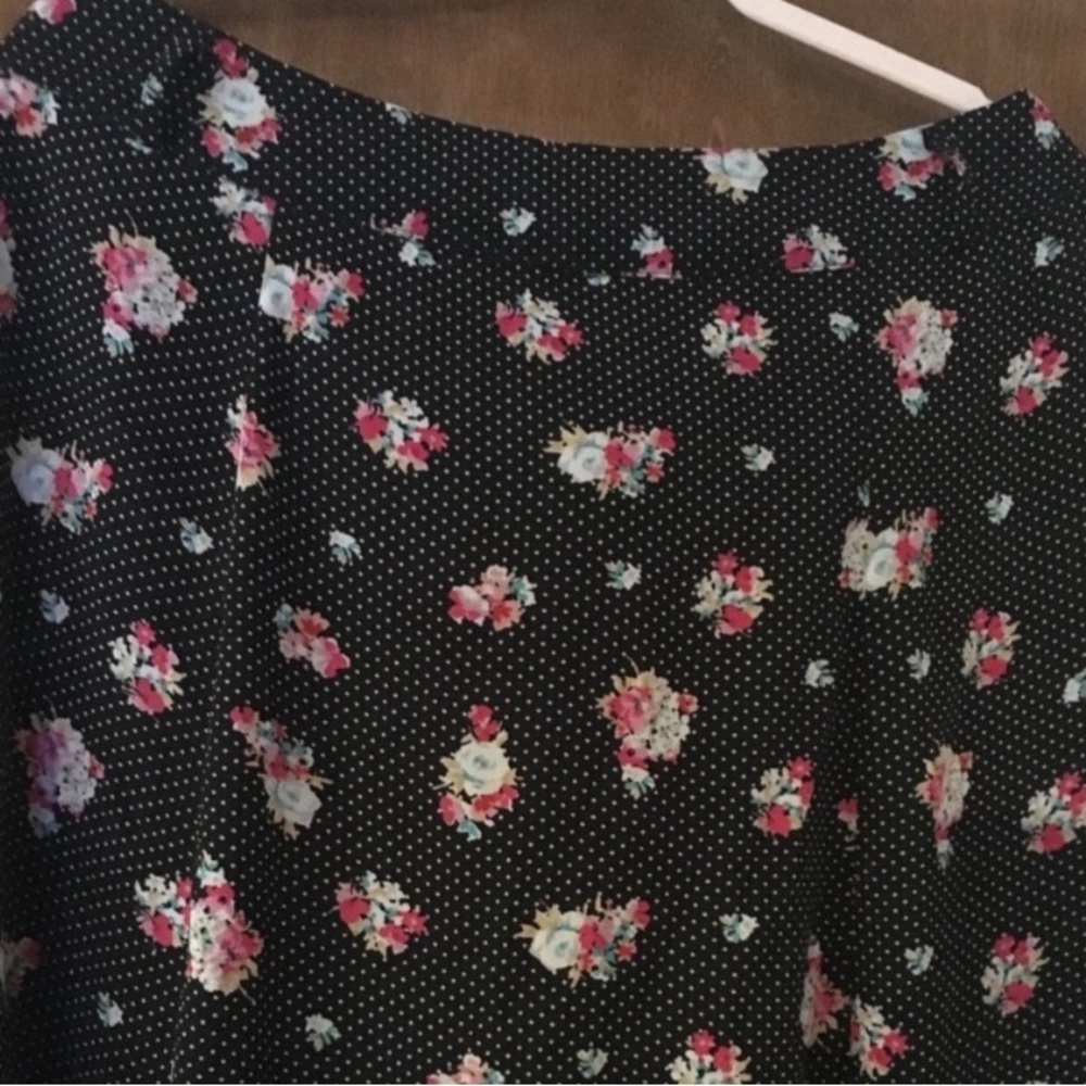 Torrid maxi hi lo floral skirt size 12. - Picture 6 of 9